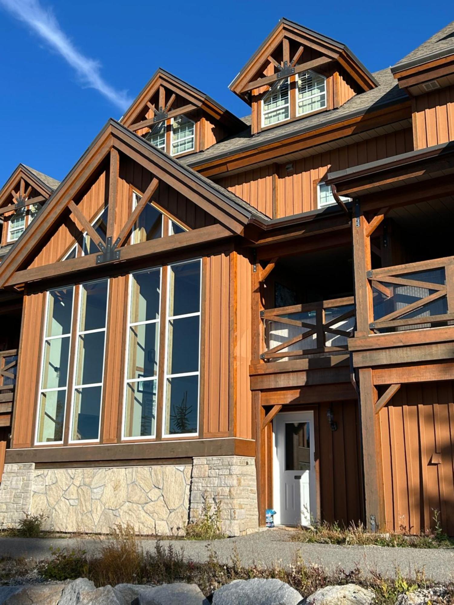 3 Bedroom 3 Bath Ski In Ski Out With Private Hot Tub Big White Exterior foto